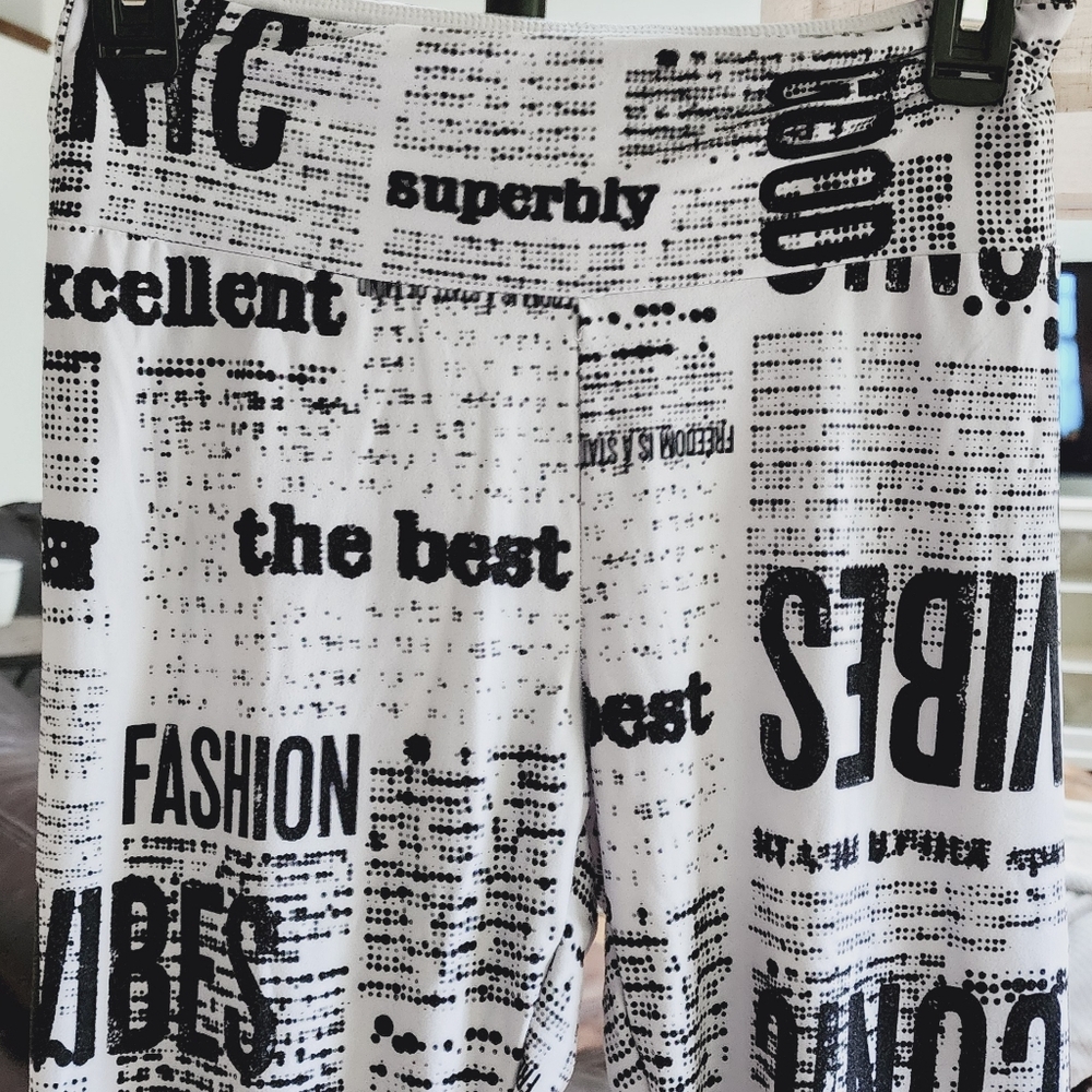 Street wear society leggings medium (30% off 2 or more items)